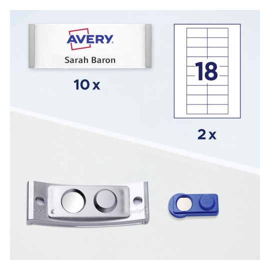 Изображение отображает этикетку для продукции Avery, включая название и количество, а также два других предмета, вероятно, связанные с инструментами для маркировки, включая металлический предмет и синий инструмент.
