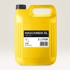 Изображение показывает жёлтую пластиковую канистру с надписью «Maschinen-Öl», что означает машинное масло, объёмом 3 литра. У неё чёрная крышка и штрихкод на этикетке.