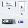 Изображение демонстрирует упаковку этикеток от Avery с именем «Сара Барон» и количеством предметов, включая 5 этикеток и инструмент для их управления. Также есть диаграмма, показывающая макет отдельной этикетки с номером 18.