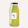 Бутылка мятного сиропа с этикеткой «Minz-sirup». Сироп имеет зеленоватый оттенок.